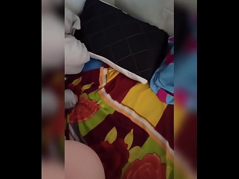 ❤️ השותפה שלי נשארת לבד בבית כי בעלה יוצא לחופשה ואני מנצלת את ההזדמנות לזיין אותה ולמלא לה את התחת בחלב ️❌ פורנו אצלנו ❌